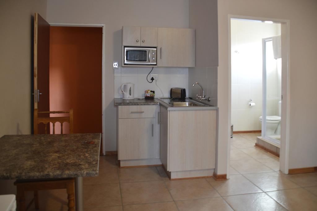 Two Bells Guest House بلومفونتين الغرفة الصورة