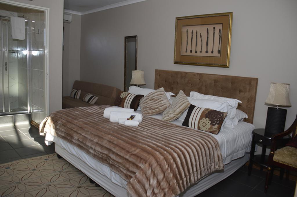 Two Bells Guest House بلومفونتين الغرفة الصورة