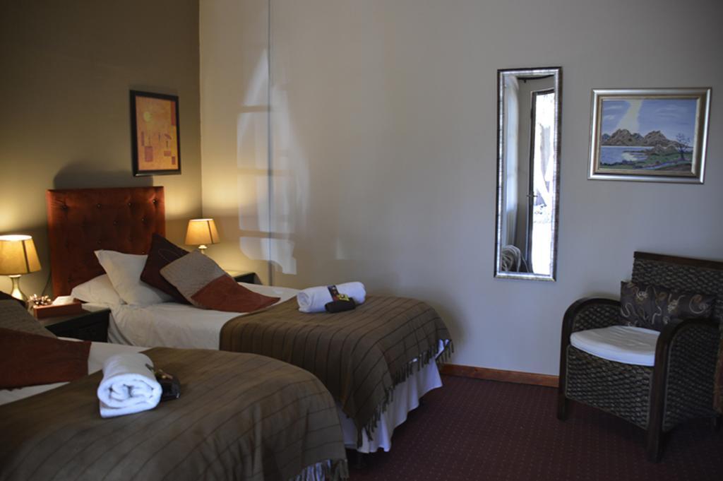 Two Bells Guest House بلومفونتين الغرفة الصورة