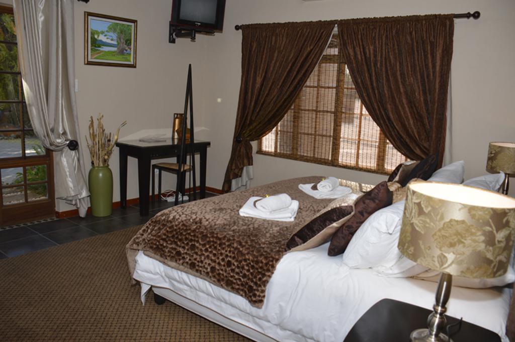 Two Bells Guest House بلومفونتين الغرفة الصورة